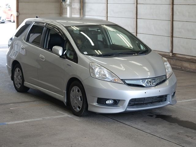 2418 Honda Fit shuttle GP2 2012 г. (ARAI Bayside)